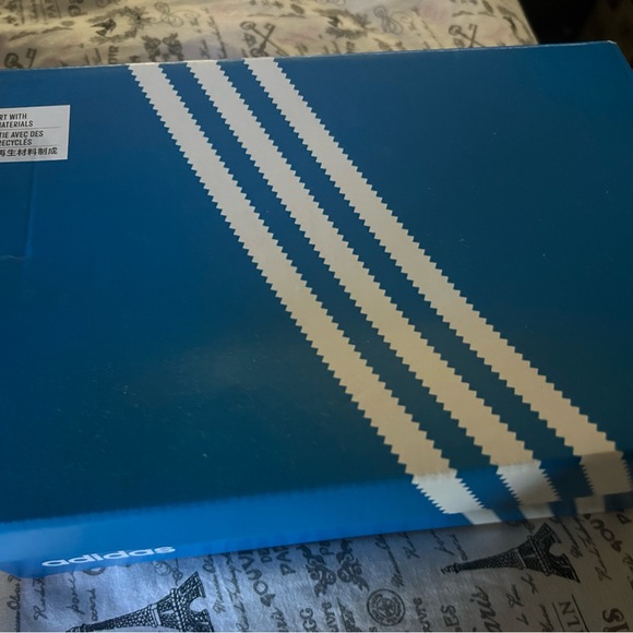 Kids Adidas - Picture 5 of 6